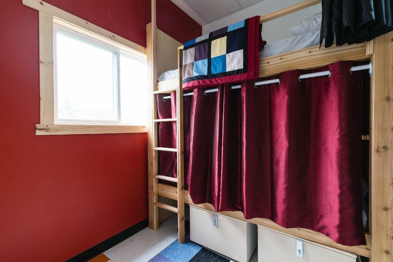 Out East Hostels - Rocky Harbour Exterior foto